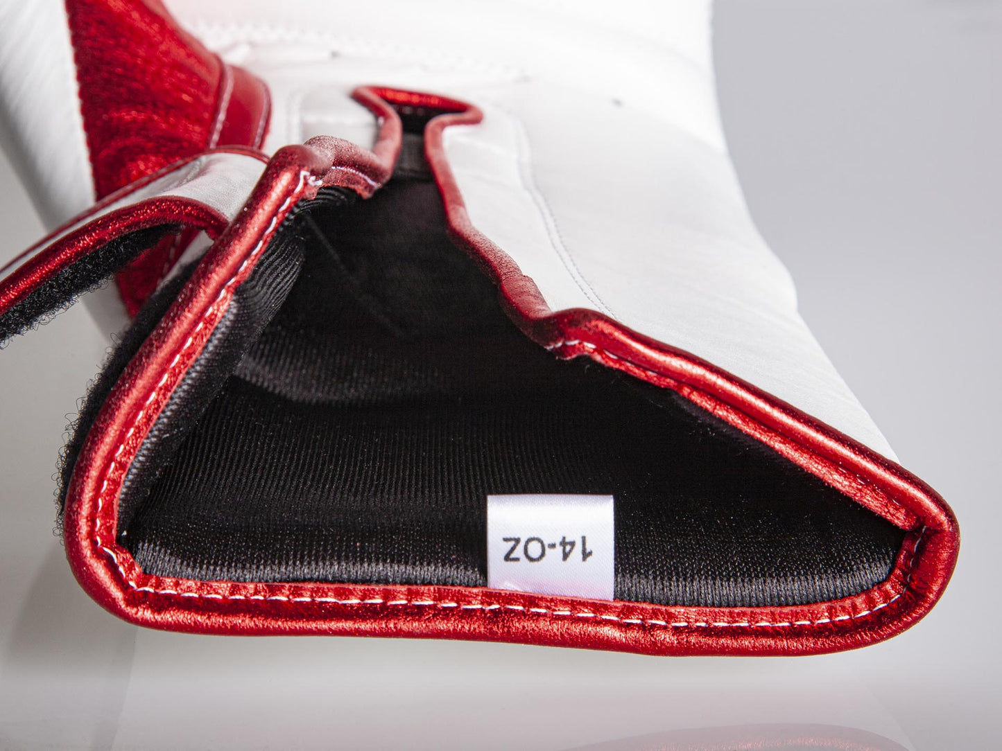 «PRO WIDE» Boxhandschuhe für das Sparring "weiß-rot"