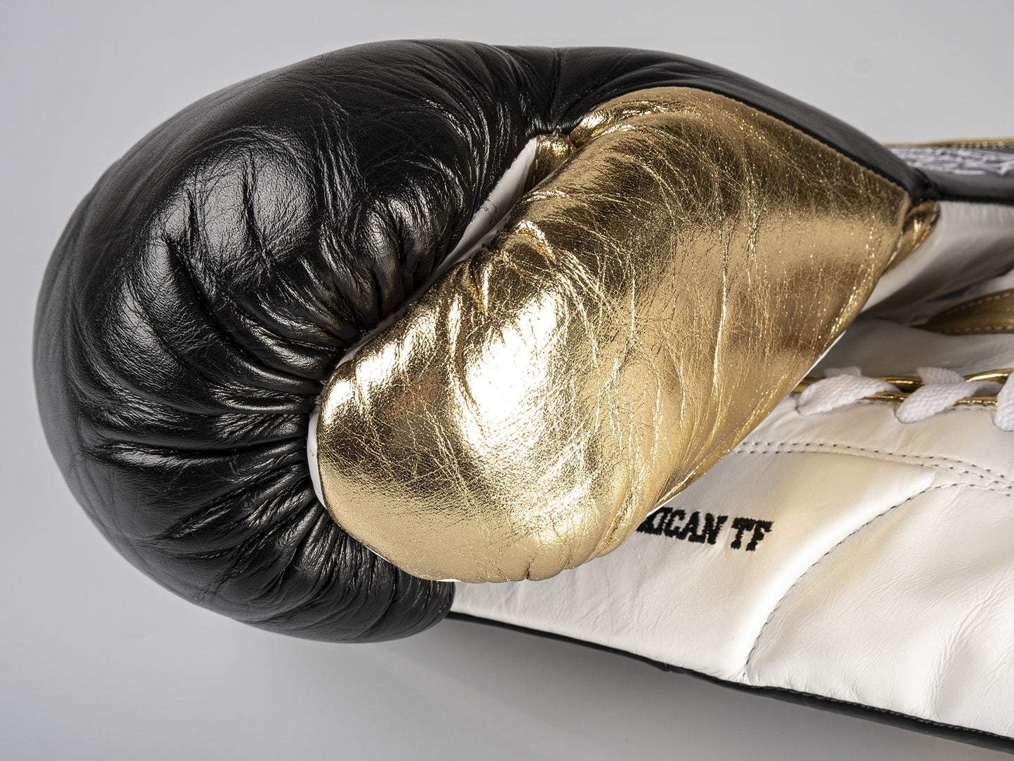 «PRO MEXICAN TF» Boxhandschuhe für den Wettkampf "schwarz-gold"