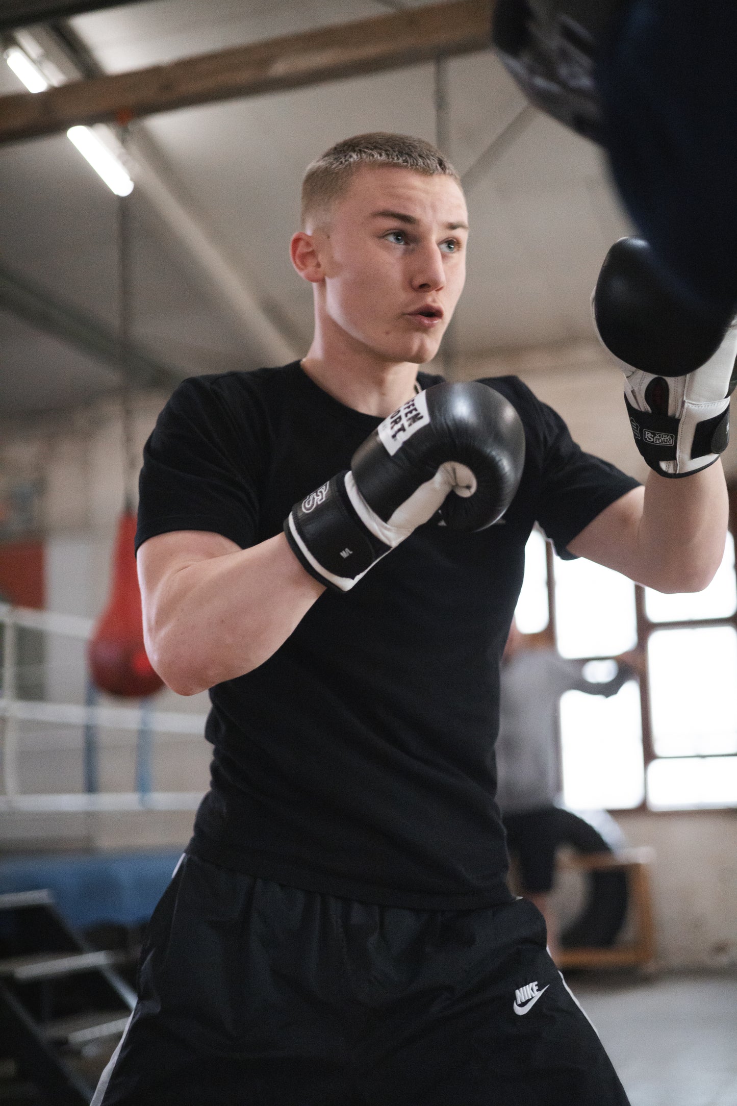 «PRO» Boxsackhandschuhe aus Leder "schwarz"